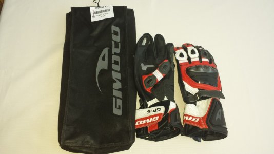Gimoto-HandschuheGP6-Bild1.jpg Gimoto-HandschuheGP6-Bild1.jpg