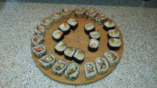 FUTO-Maki und URA-Maki (California-Rolls)-Bild1.jpg