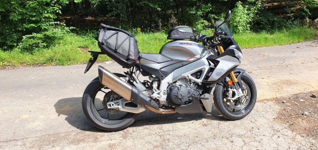 Tuono met Cargobag.jpg