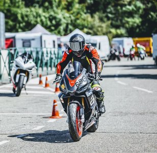 PUBE0430.jpg PUBE0430.jpg