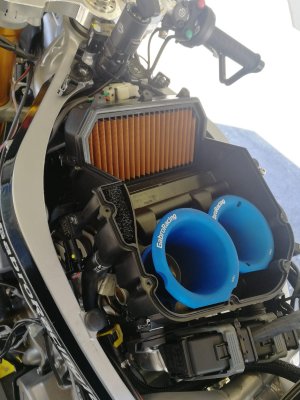kit-trombette-velocitystacks-rs-660-tuono-660-gabro-racing-team.jpeg