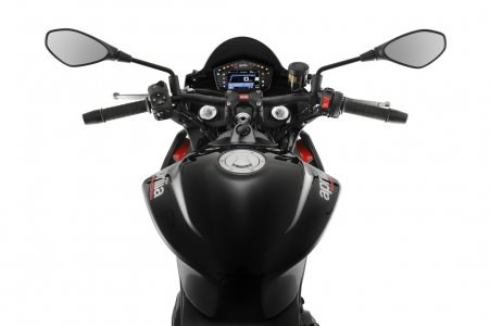 Tuono660_factory_plancia-1100x733.jpg