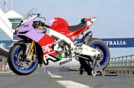 APRILIA-RSV-Mille-R-Bol-Dor-9870_2.jpg