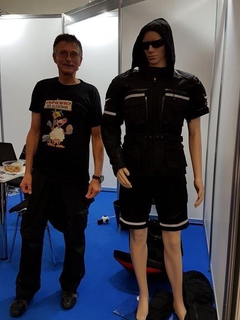 armin-roessler-bikaro-innovative-motorradbekleidung.sumup.link