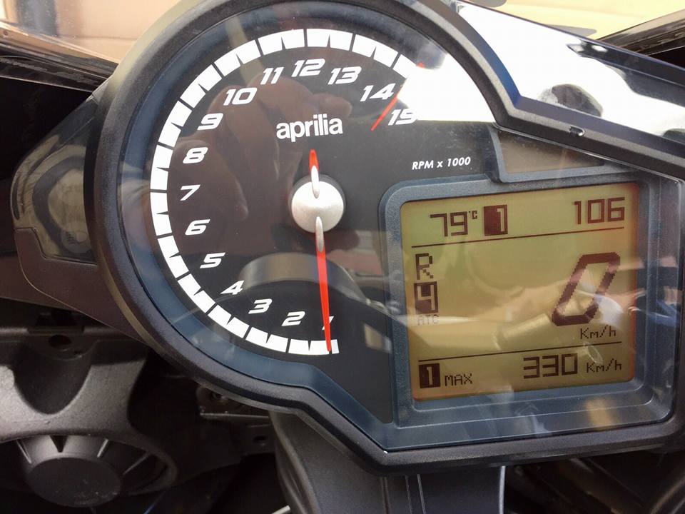 je1VuX1.jpg